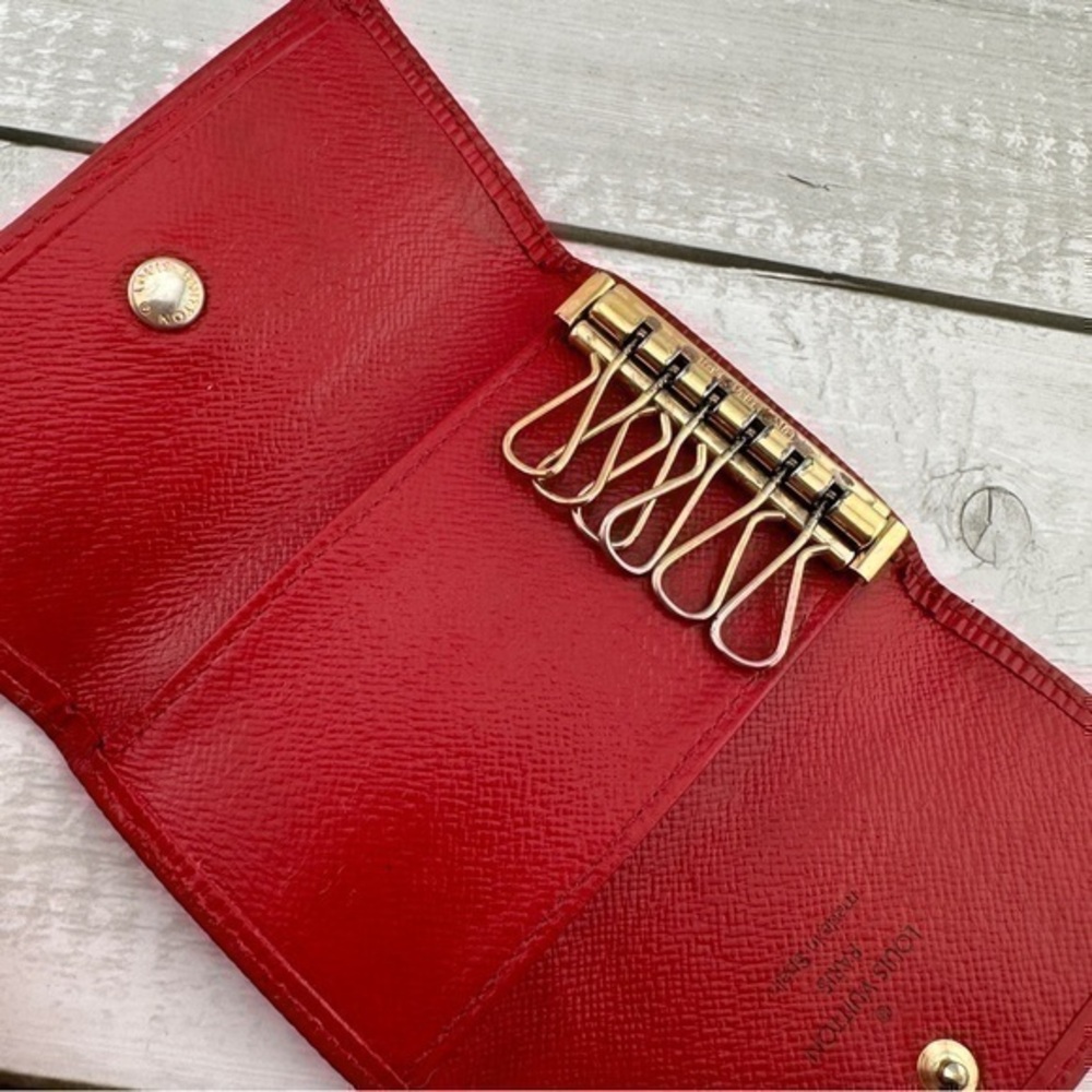 AUTHENTIC Louis Vuitton key holder. Red. - Picture 2 of 14